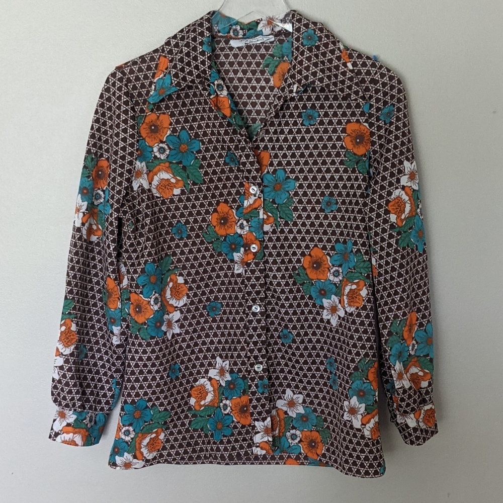 Vintage Cane Weave Pattern Floral Button Down